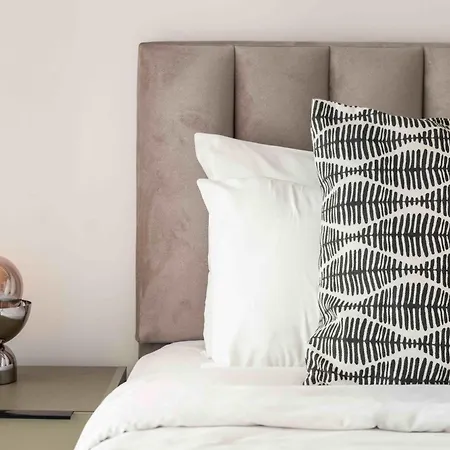 Phaedrus Living: Seaside Residences 02 *