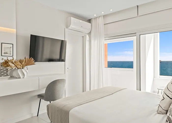 Appartamento Phaedrus Living: Seaside Residences 02 *