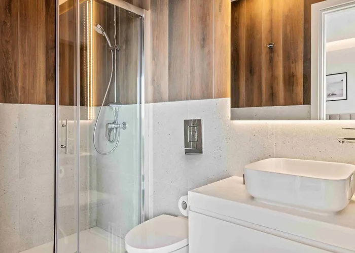 Phaedrus Living: Seaside Residences 02 Appartamento Limisso