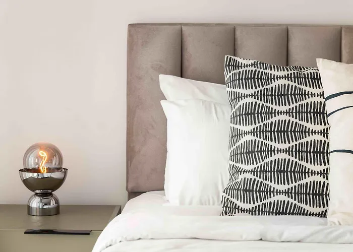 Phaedrus Living: Seaside Residences 02 *